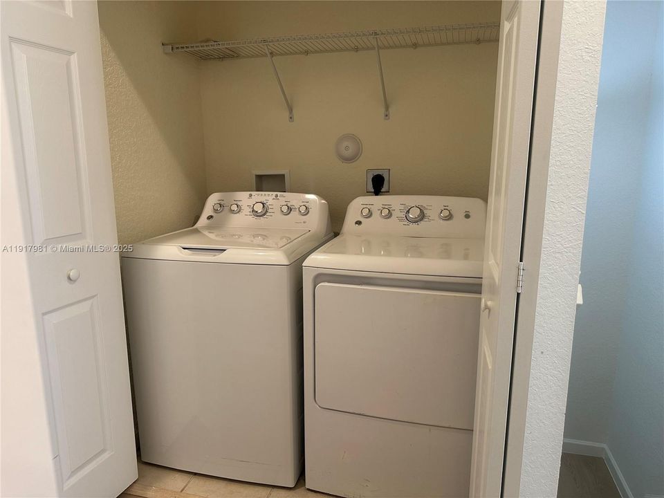 Active With Contract: $3,000 (3 beds, 2 baths, 1701 Square Feet)