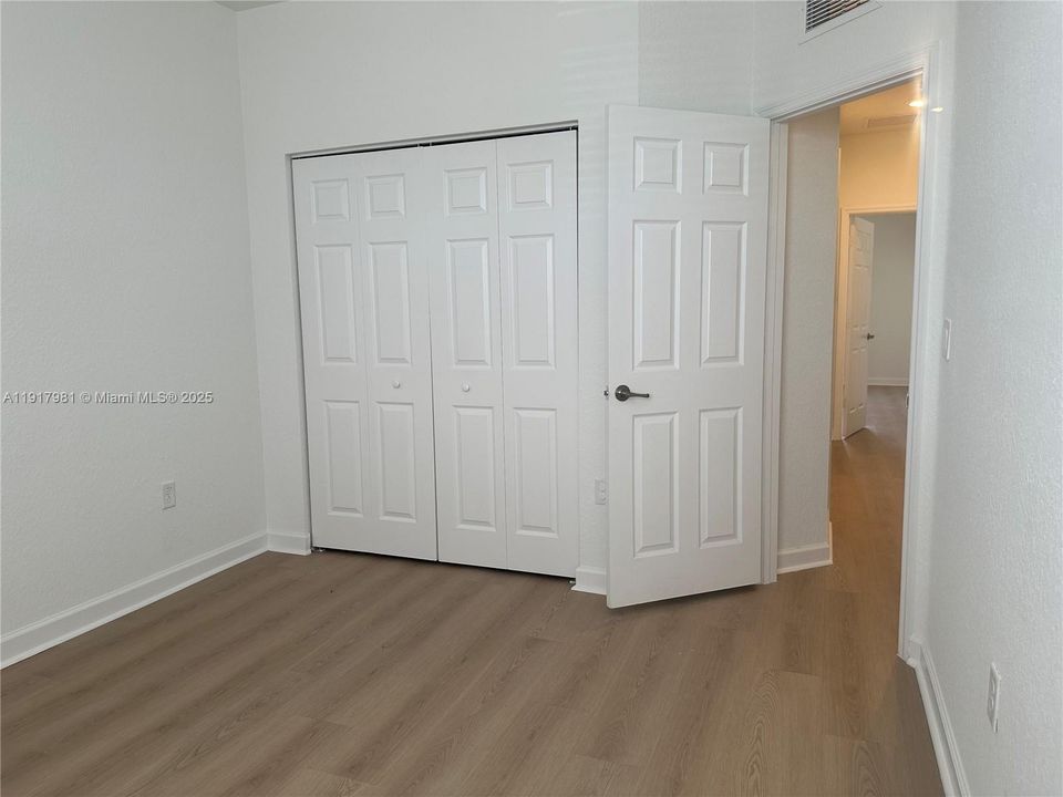 Active With Contract: $3,000 (3 beds, 2 baths, 1701 Square Feet)