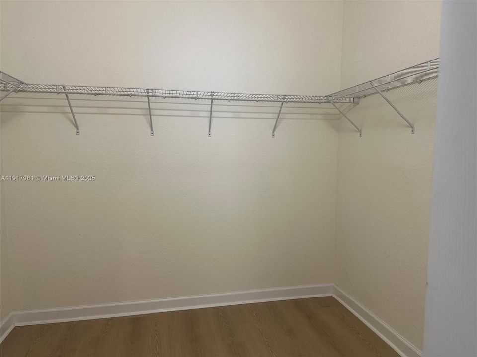 Active With Contract: $3,000 (3 beds, 2 baths, 1701 Square Feet)