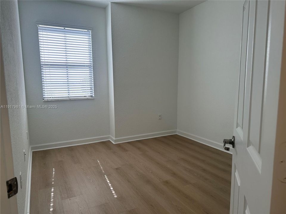 Active With Contract: $3,000 (3 beds, 2 baths, 1701 Square Feet)