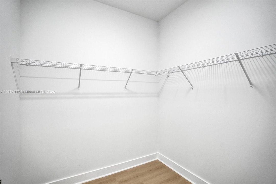 For Rent: $16,000 (5 beds, 6 baths, 4932 Square Feet)