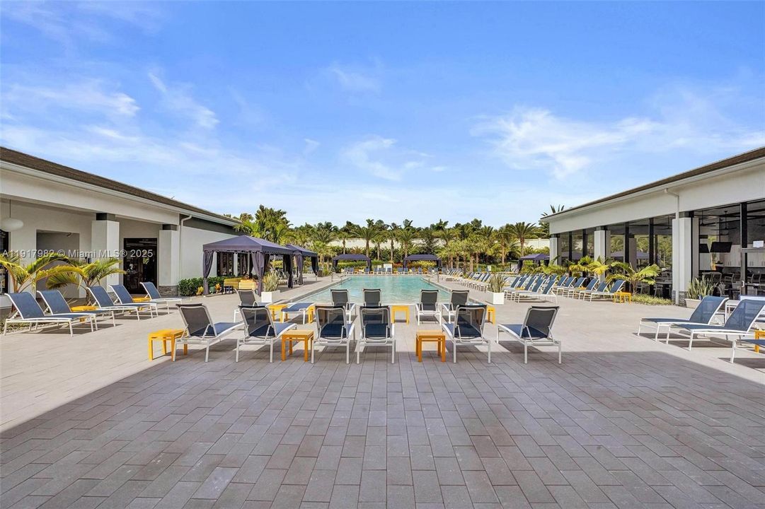 For Rent: $16,000 (5 beds, 6 baths, 4932 Square Feet)