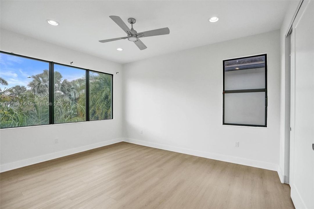 For Rent: $16,000 (5 beds, 6 baths, 4932 Square Feet)