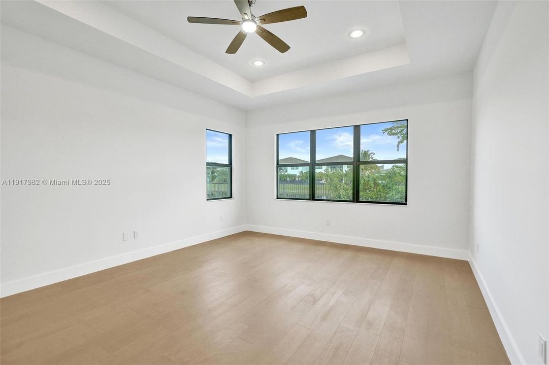 For Rent: $16,000 (5 beds, 6 baths, 4932 Square Feet)