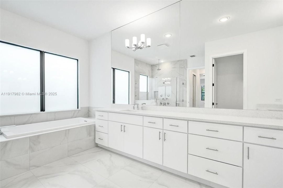 For Rent: $16,000 (5 beds, 6 baths, 4932 Square Feet)