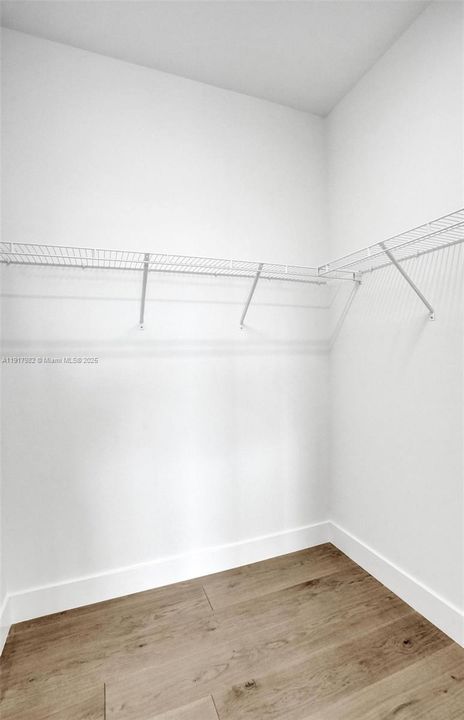 For Rent: $16,000 (5 beds, 6 baths, 4932 Square Feet)