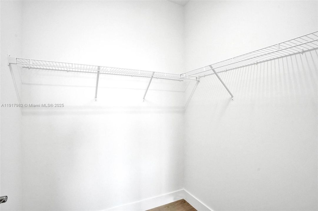 For Rent: $16,000 (5 beds, 6 baths, 4932 Square Feet)