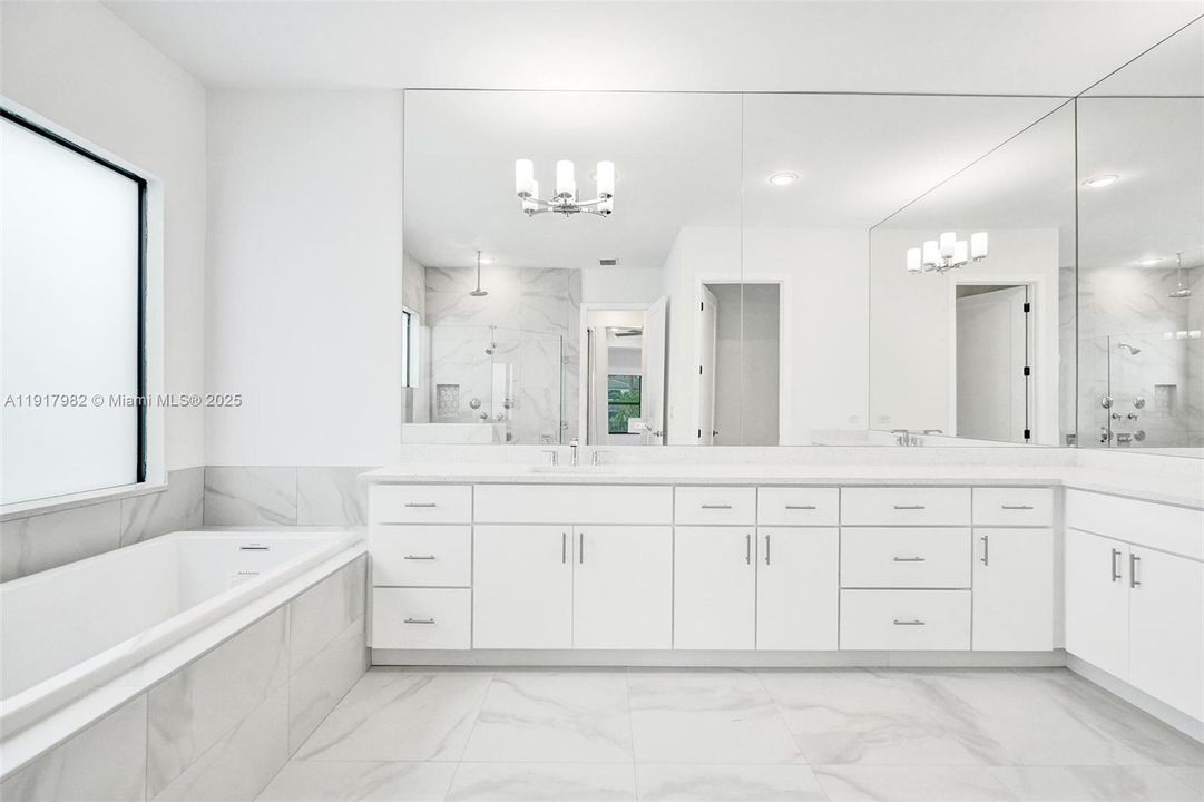 For Rent: $16,000 (5 beds, 6 baths, 4932 Square Feet)