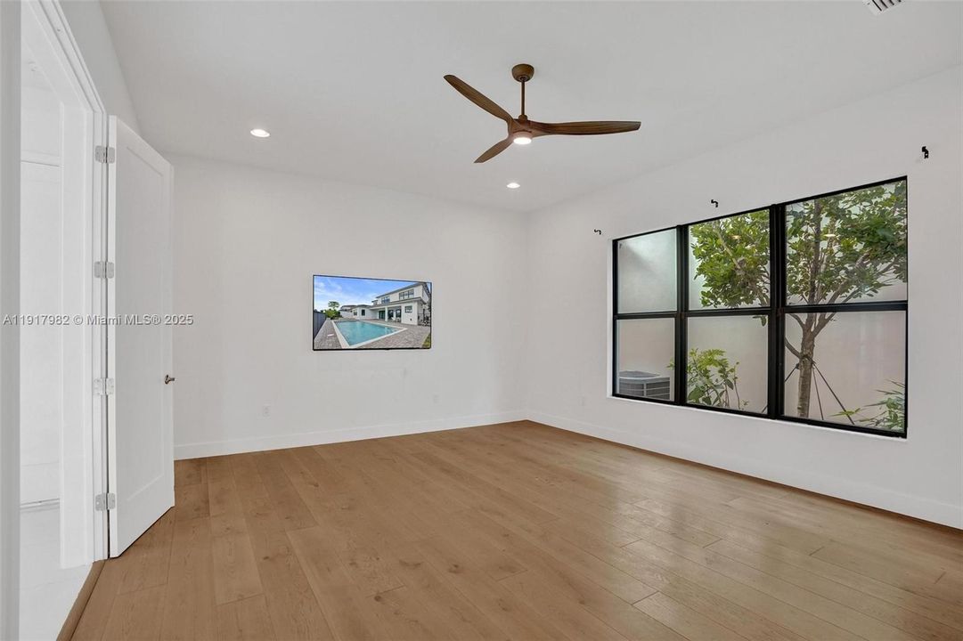 For Rent: $16,000 (5 beds, 6 baths, 4932 Square Feet)