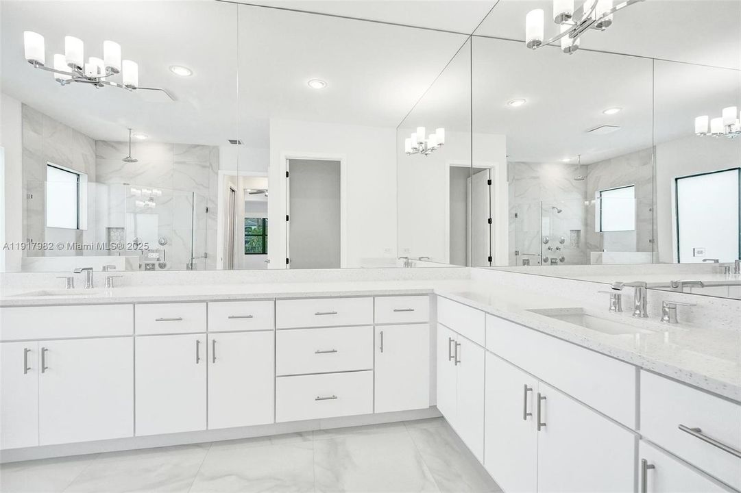 For Rent: $16,000 (5 beds, 6 baths, 4932 Square Feet)