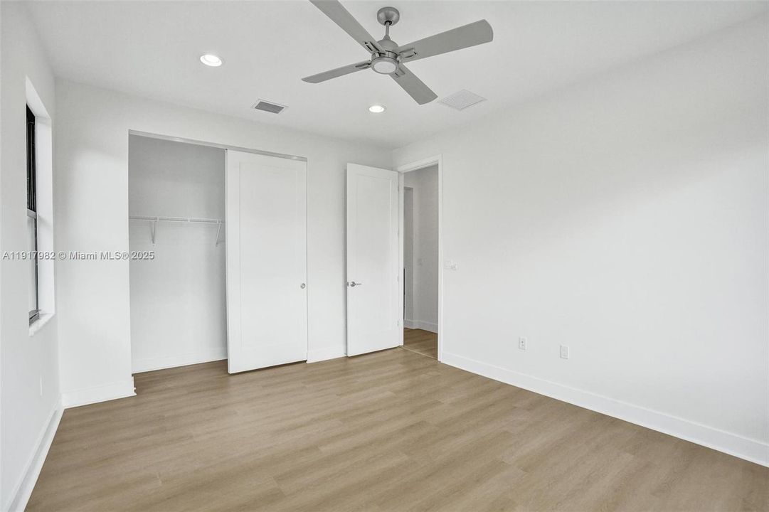 For Rent: $16,000 (5 beds, 6 baths, 4932 Square Feet)