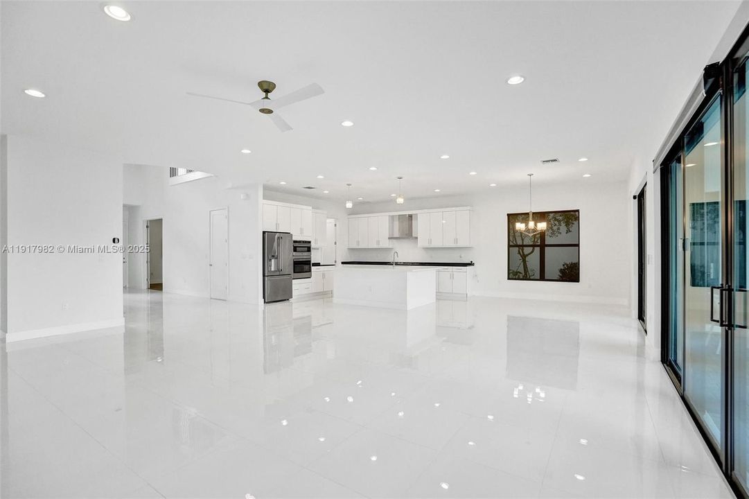 For Rent: $16,000 (5 beds, 6 baths, 4932 Square Feet)