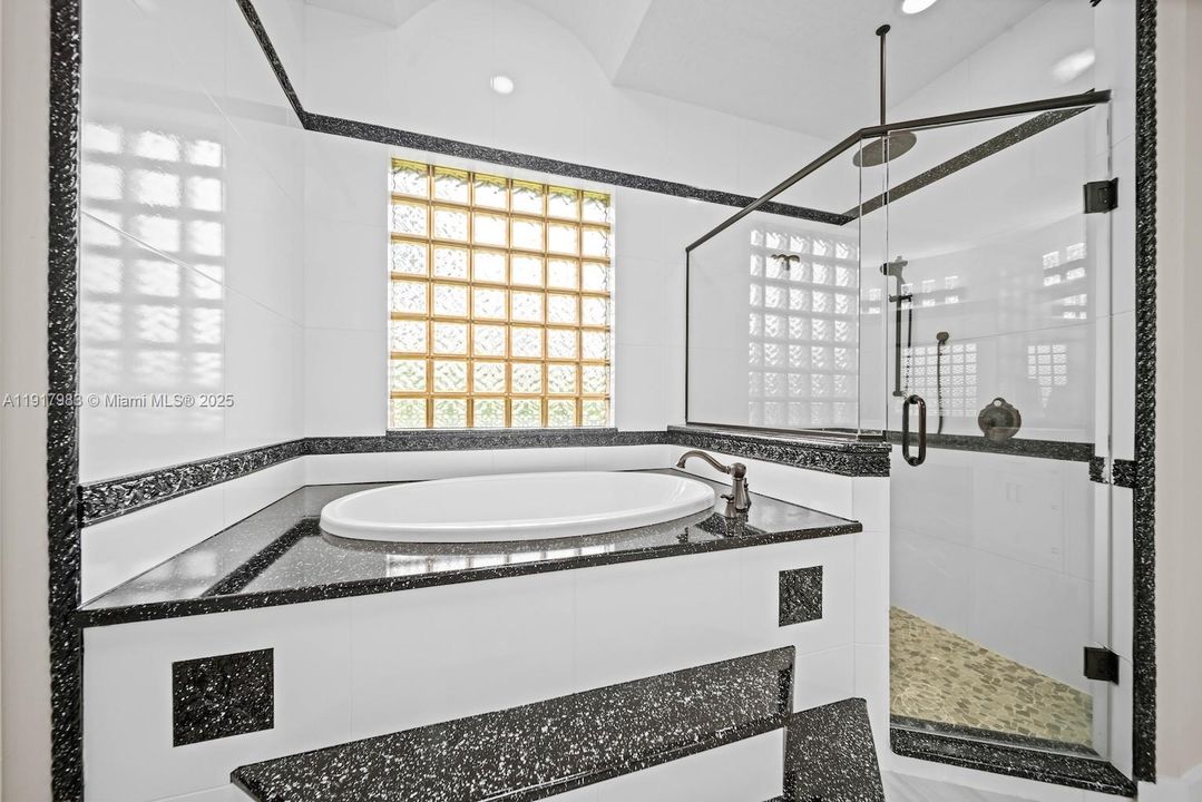 待售: $1,799,000 (4 贝兹, 4 浴室, 3400 平方英尺)