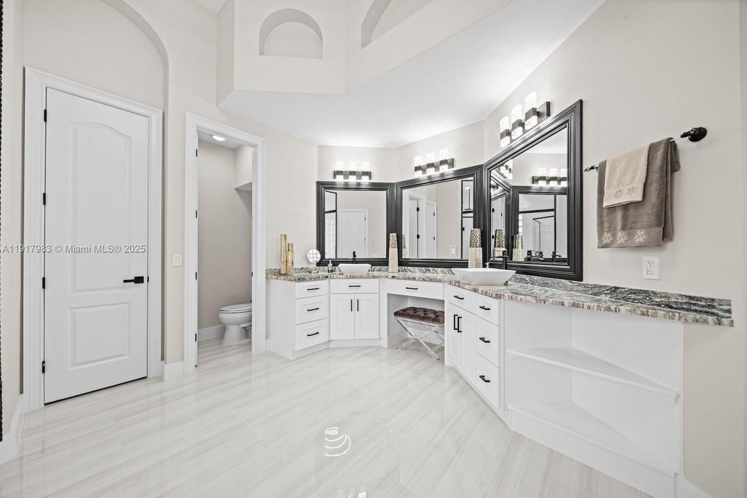 待售: $1,799,000 (4 贝兹, 4 浴室, 3400 平方英尺)