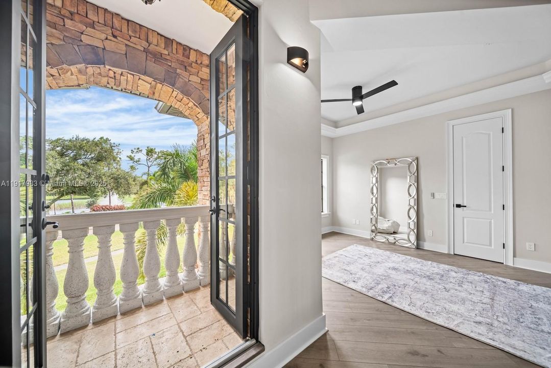 待售: $1,799,000 (4 贝兹, 4 浴室, 3400 平方英尺)