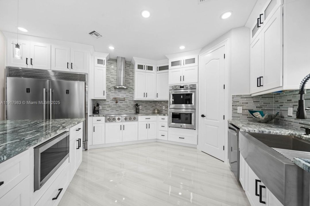 待售: $1,799,000 (4 贝兹, 4 浴室, 3400 平方英尺)