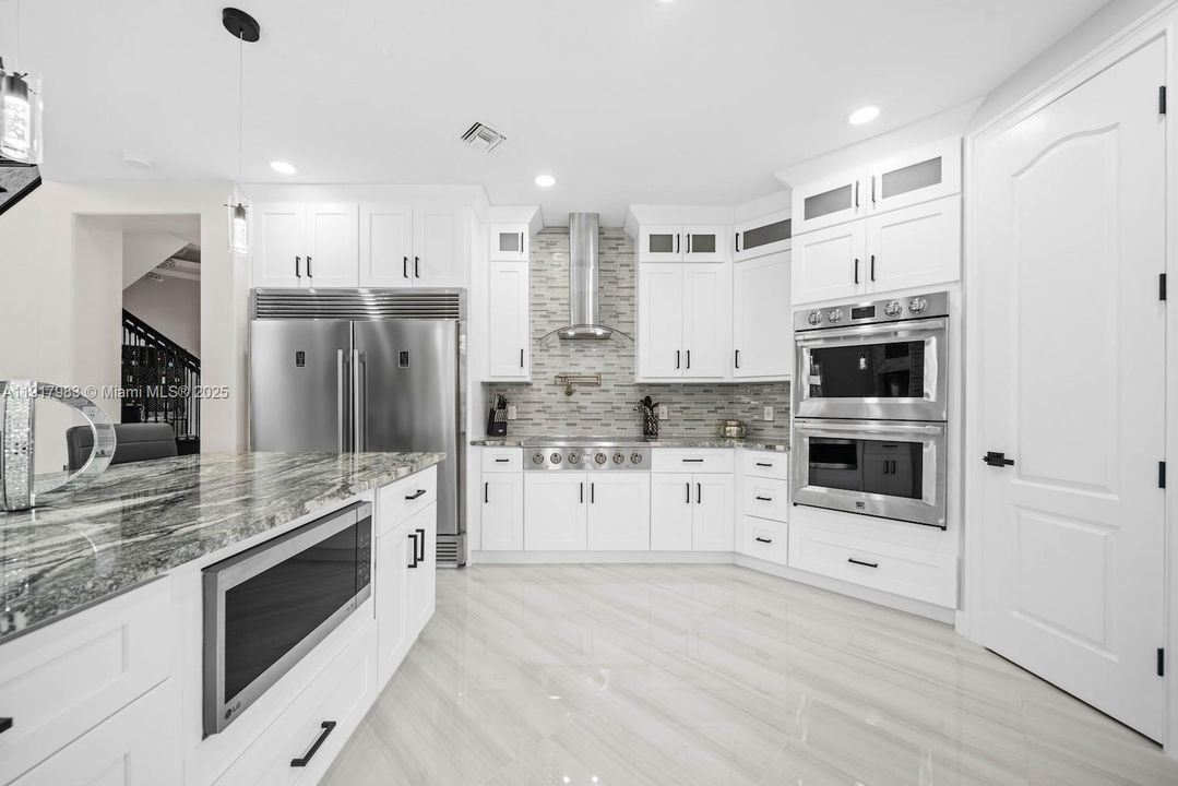 待售: $1,799,000 (4 贝兹, 4 浴室, 3400 平方英尺)