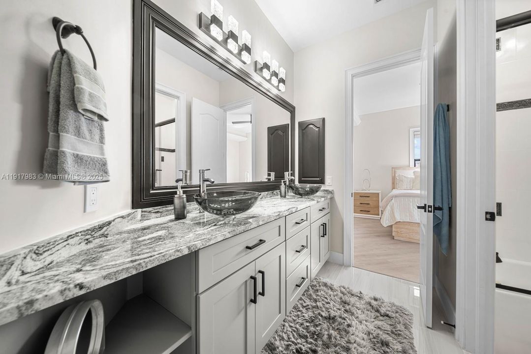 待售: $1,799,000 (4 贝兹, 4 浴室, 3400 平方英尺)