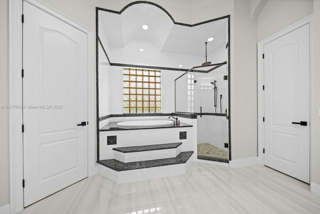 待售: $1,799,000 (4 贝兹, 4 浴室, 3400 平方英尺)