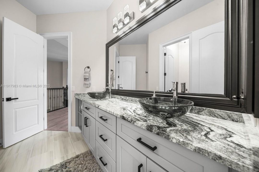 待售: $1,799,000 (4 贝兹, 4 浴室, 3400 平方英尺)