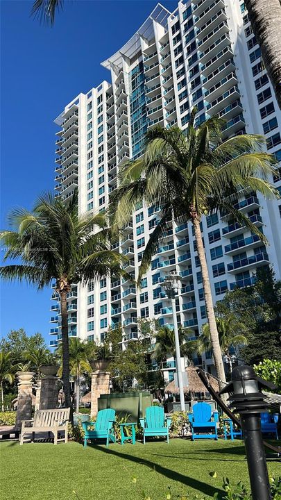 En Venta: $279,900 (1 camas, 2 baños, 954 Pies cuadrados)