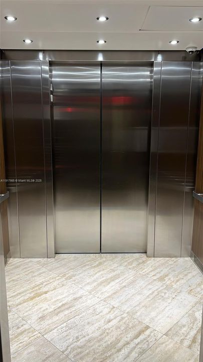 En Venta: $279,900 (1 camas, 2 baños, 954 Pies cuadrados)