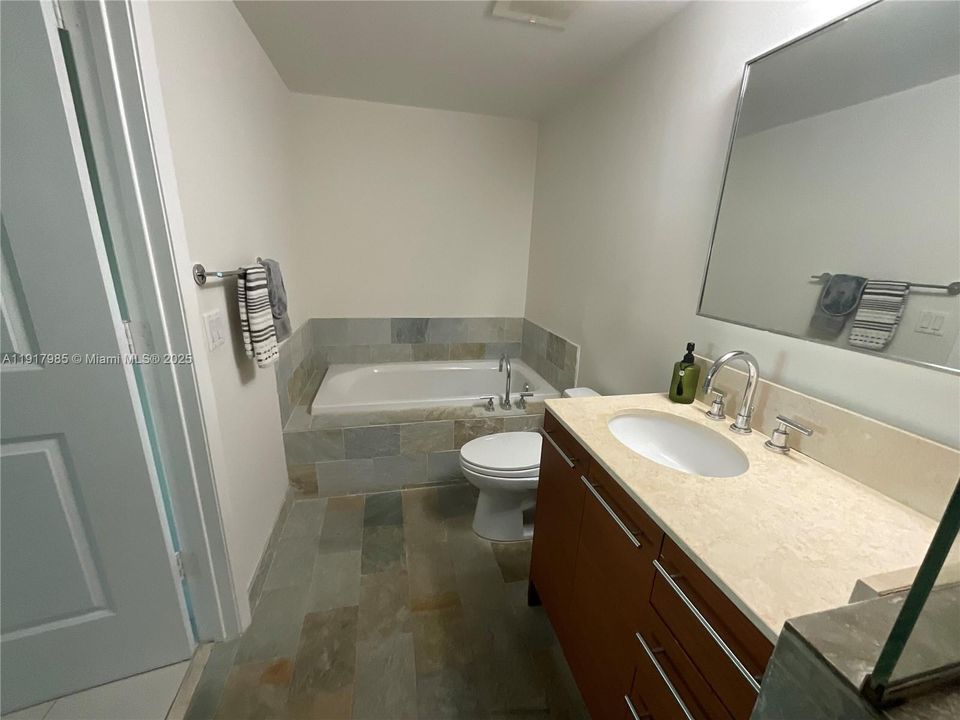 En Venta: $279,900 (1 camas, 2 baños, 954 Pies cuadrados)