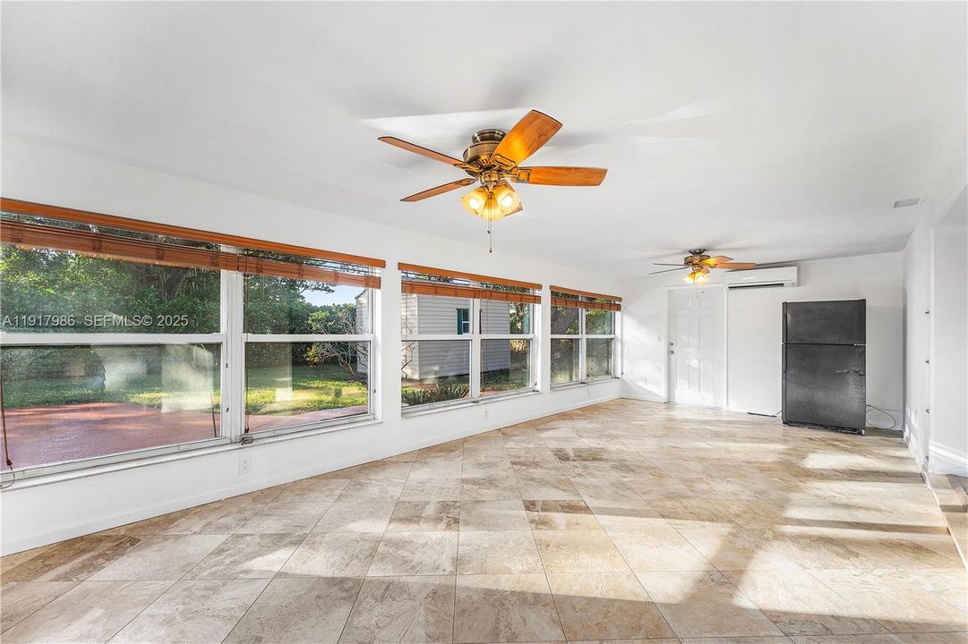 待售: $530,000 (3 贝兹, 2 浴室, 1612 平方英尺)