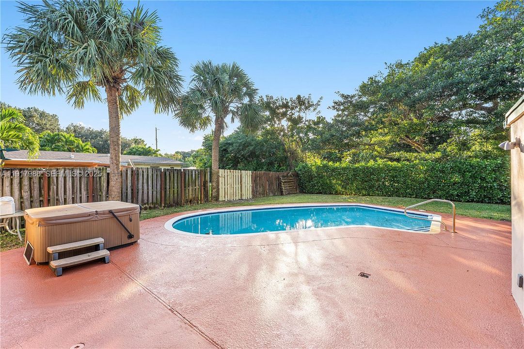 待售: $530,000 (3 贝兹, 2 浴室, 1612 平方英尺)