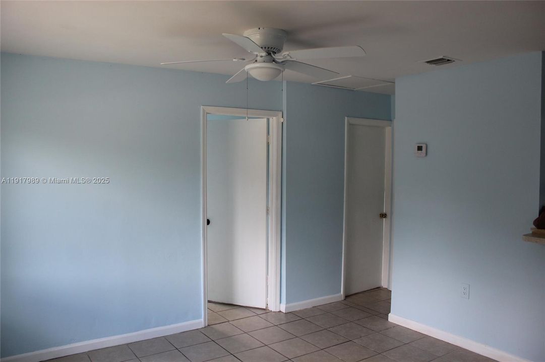 На продажу: $335,000 (2 спален, 1 ванн, 624 Квадратных фут)