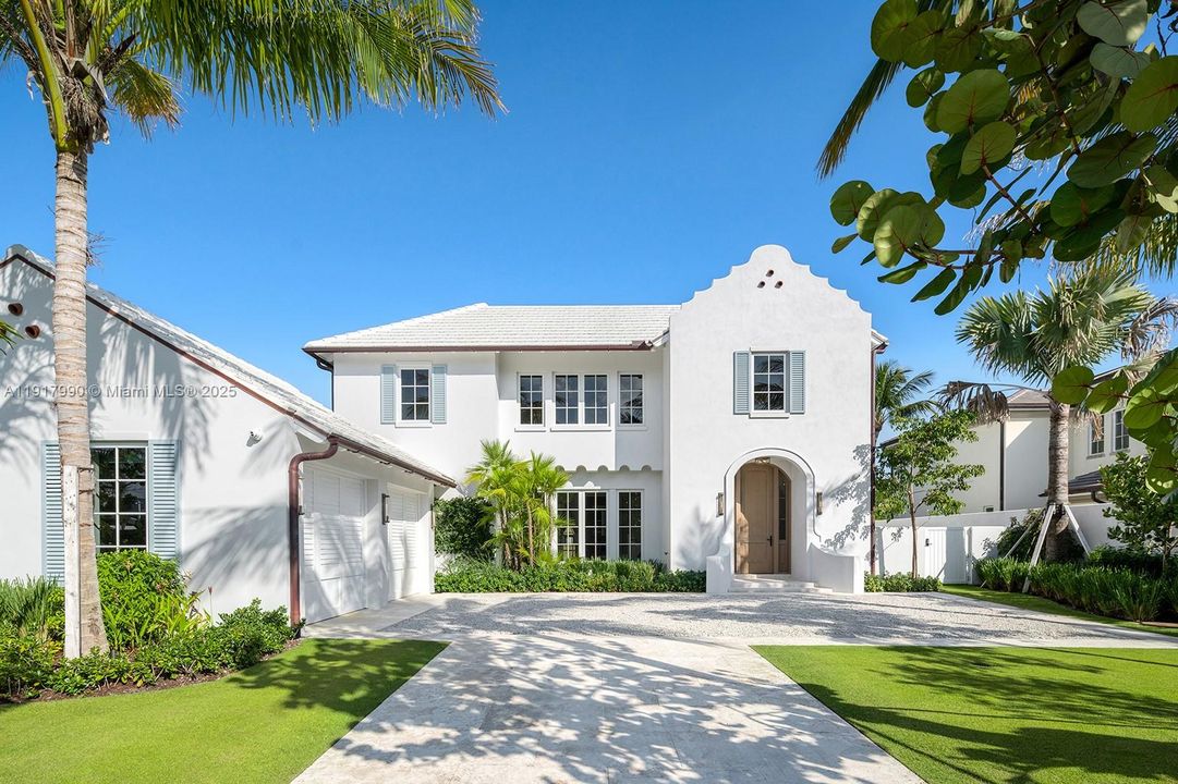 En Venta: $13,450,000 (4 camas, 4 baños, 4200 Pies cuadrados)