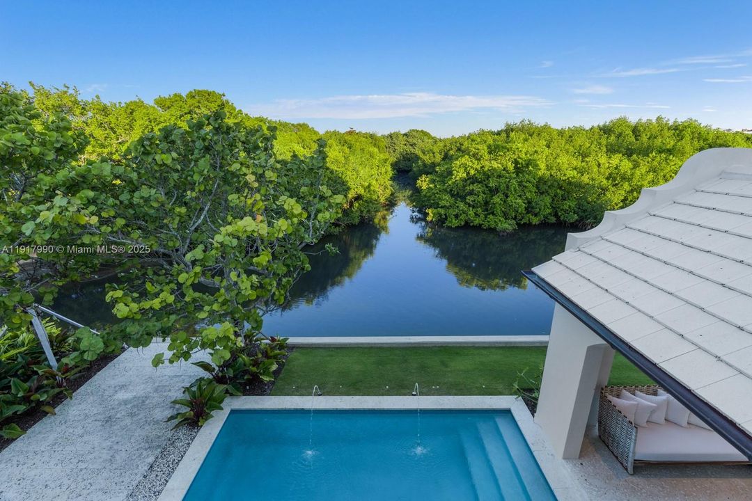 En Venta: $13,450,000 (4 camas, 4 baños, 4200 Pies cuadrados)