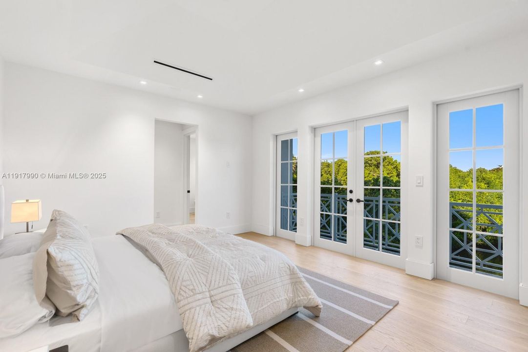 En Venta: $13,450,000 (4 camas, 4 baños, 4200 Pies cuadrados)