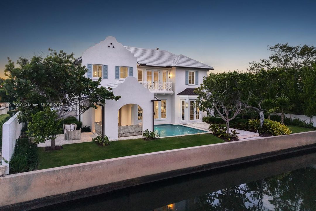 En Venta: $13,450,000 (4 camas, 4 baños, 4200 Pies cuadrados)