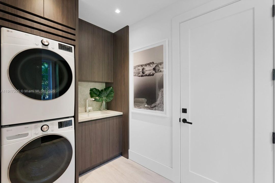 En Venta: $13,450,000 (4 camas, 4 baños, 4200 Pies cuadrados)