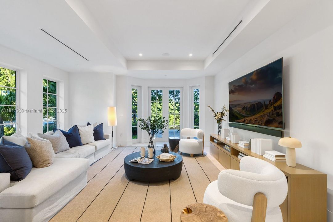 En Venta: $13,450,000 (4 camas, 4 baños, 4200 Pies cuadrados)