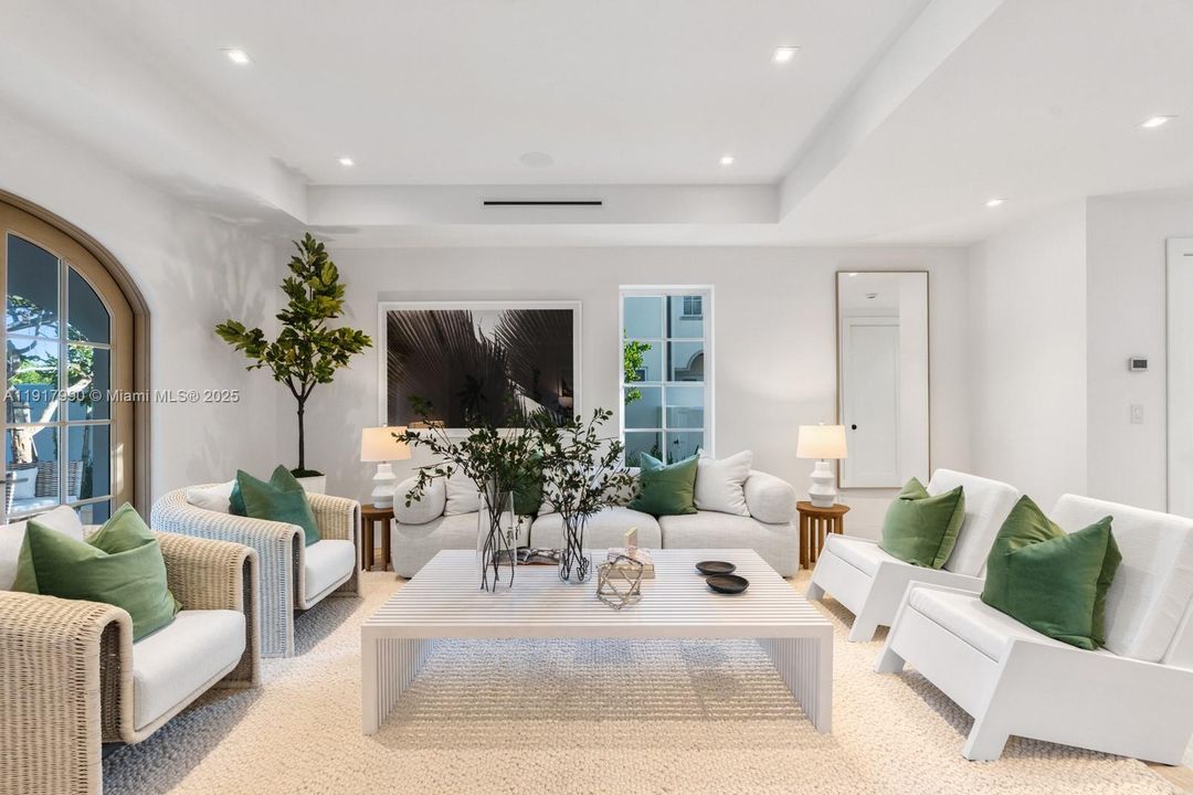 En Venta: $13,450,000 (4 camas, 4 baños, 4200 Pies cuadrados)