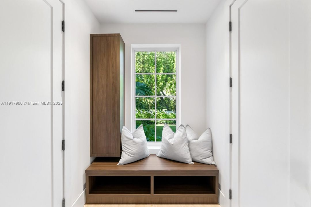 En Venta: $13,450,000 (4 camas, 4 baños, 4200 Pies cuadrados)