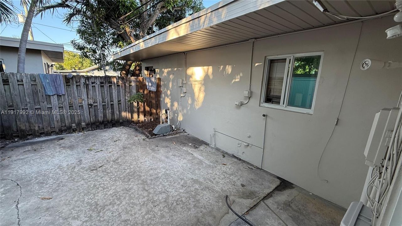 Под контрактом: $2,250 (2 спален, 1 ванн, 0 Квадратных фут)