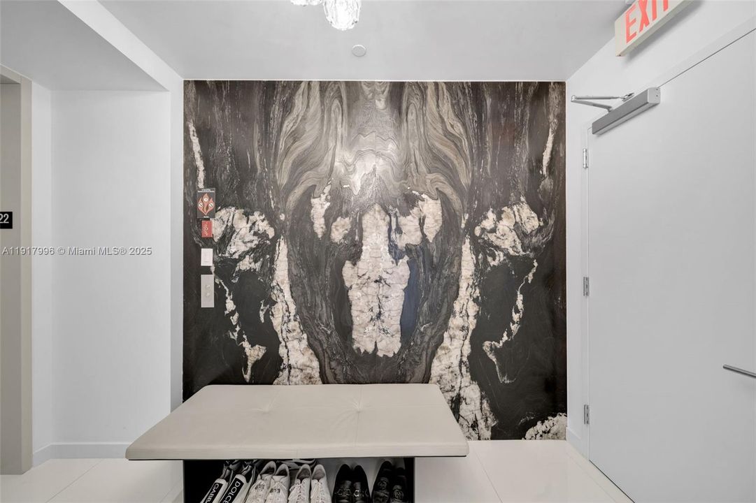 For Sale: $1,400,000 (2 beds, 3 baths, 1560 Square Feet)