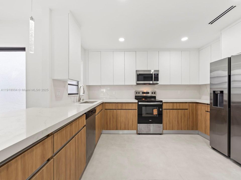 En Venta: $495,000 (3 camas, 2 baños, 1590 Pies cuadrados)