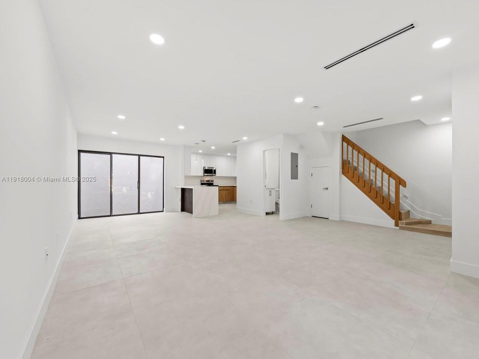 En Venta: $495,000 (3 camas, 2 baños, 1590 Pies cuadrados)