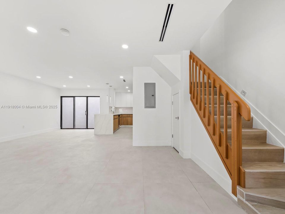 En Venta: $495,000 (3 camas, 2 baños, 1590 Pies cuadrados)