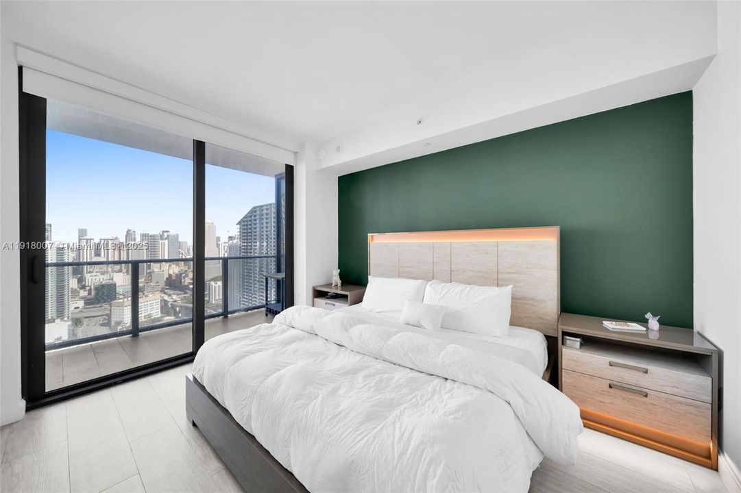 待售: $599,000 (1 贝兹, 1 浴室, 738 平方英尺)