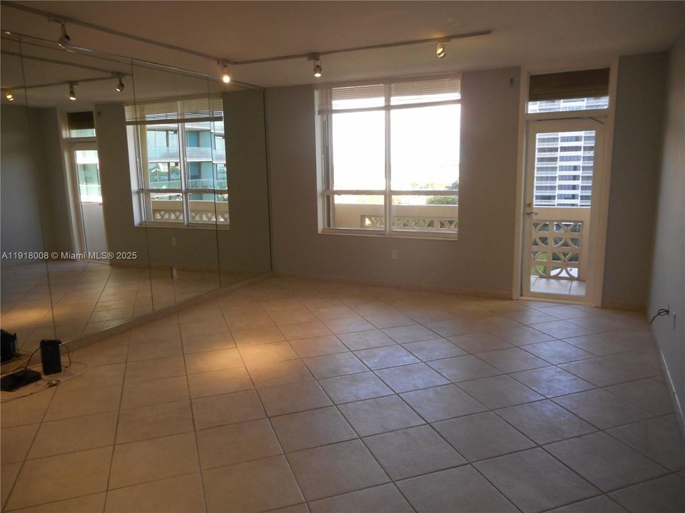 En Renta: $2,500 (1 camas, 1 baños, 1019 Pies cuadrados)