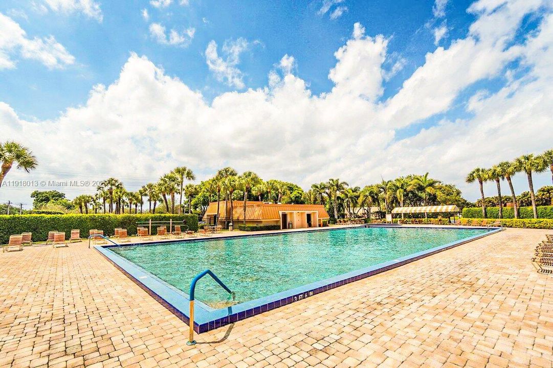 В аренду: $1,790 (2 спален, 2 ванн, 1236 Квадратных фут)