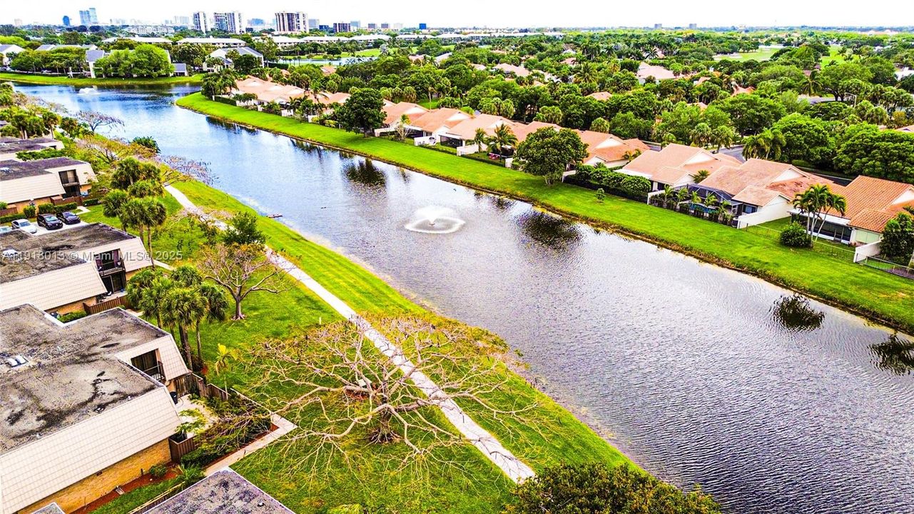 В аренду: $1,790 (2 спален, 2 ванн, 1236 Квадратных фут)