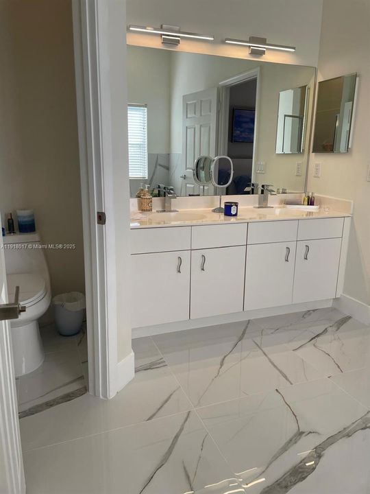 For Rent: $4,300 (3 beds, 2 baths, 2076 Square Feet)