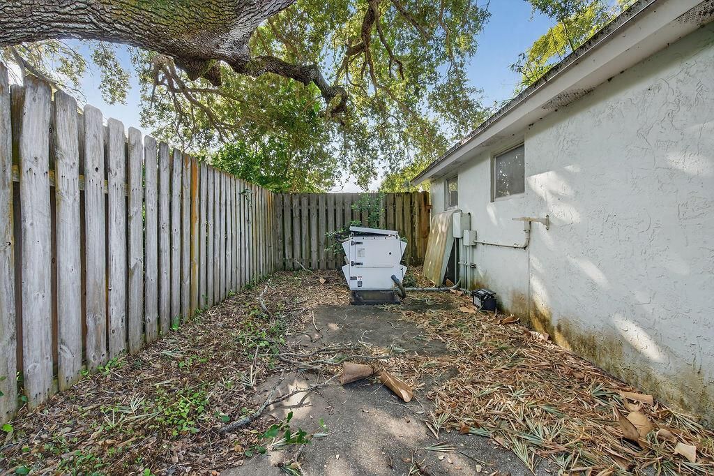 12063SIndianRiverDr_073