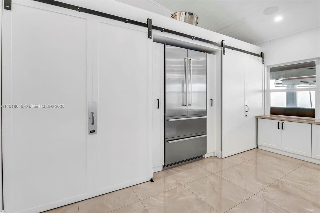 待售: $950,000 (4 贝兹, 3 浴室, 2109 平方英尺)